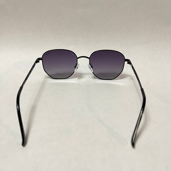 New Quay Australia Big Time Sunglasses Black Smoke Polarized SKU Q059 main image 6